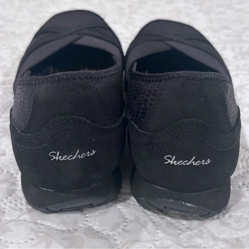 Skechers Relaxed Fit Bikers Wayfarer Women’s Comfort Slip On Black Suede Sz 8.5 - Picture 4 of 13